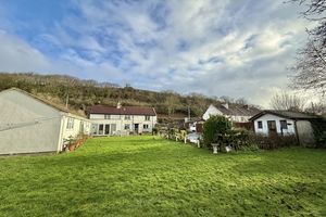 Rear- click for photo gallery